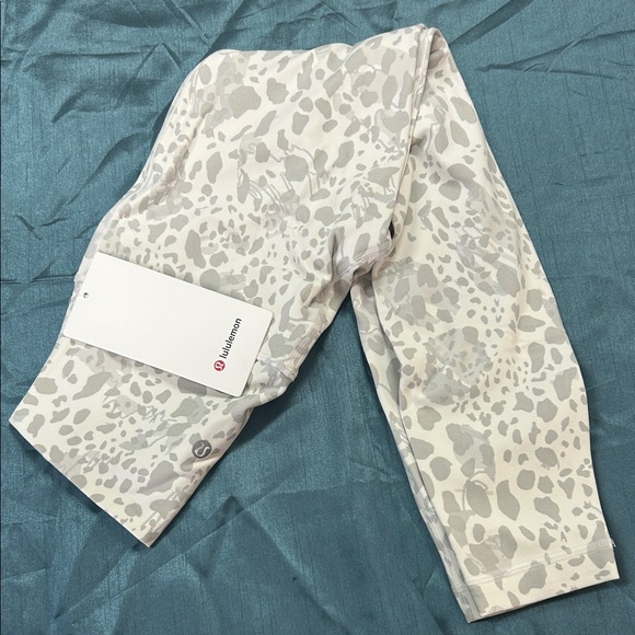 lululemon athletica Leopard Print Leggings - Picture 1 of 2